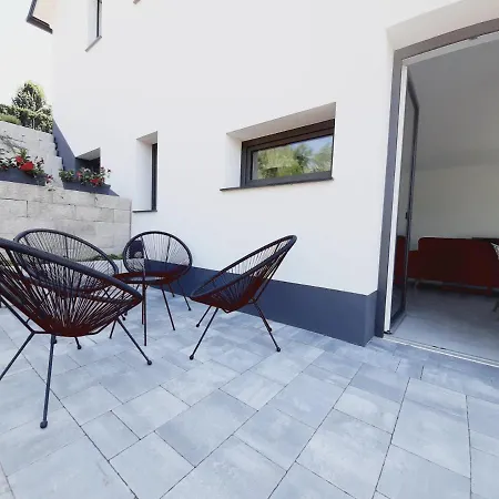 Green Bee Apartment Lesce  Exterior photo
