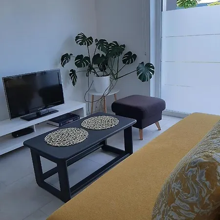 Green Bee Apartment Lesce  Exterior photo